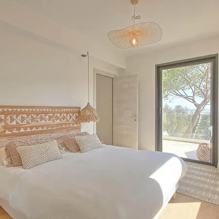 Appartement Vue Mer, Piscine, A Pieds