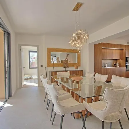 Apartment Vue Mer, Piscine, A Pieds *